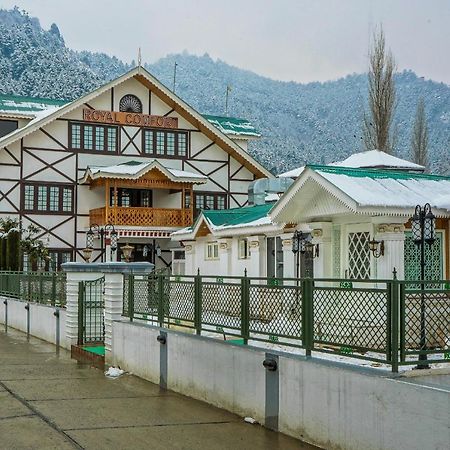 Royal Comfort Regency Hotel Srinagar  Exterior photo