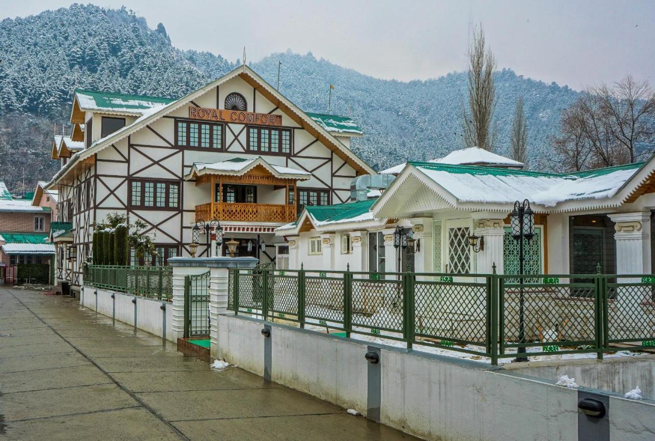 Royal Comfort Regency Hotel Srinagar  Exterior photo